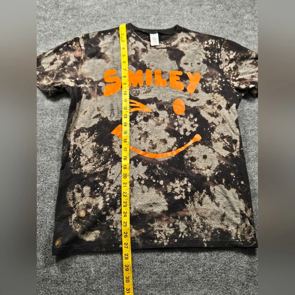 SMILEY Tie Dye Graphic  T-shirt M/L‎